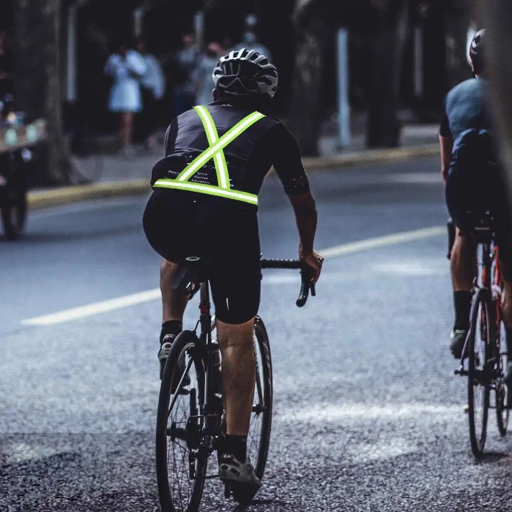 Reflexväst med ficka – säkerhet för cykel, löpning & promenad