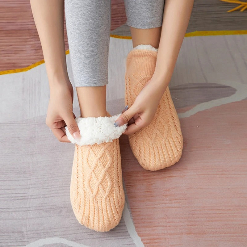 Toffelsockor med halkskydd – varma innesockor