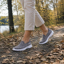 Slip-on promenadskor med ventilerande ovandel